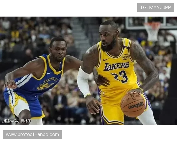 浓眉哥带领湖人逆袭勇士 关键时刻发挥助球队取胜