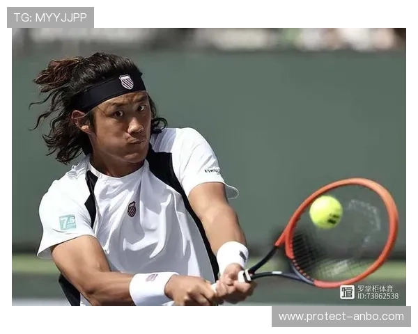 网球名将夺冠创纪录 赛季表现引发全球热议